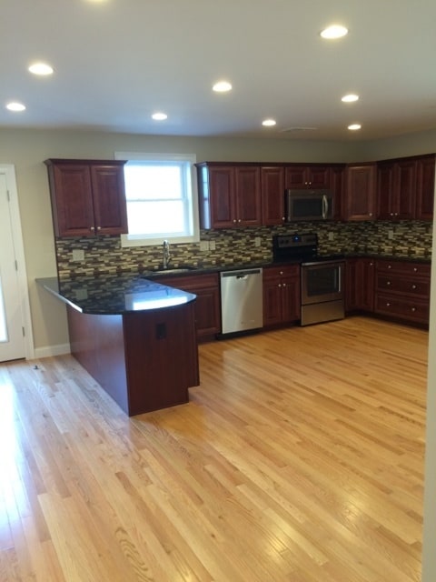 Building Photo - 17 Orient Ave