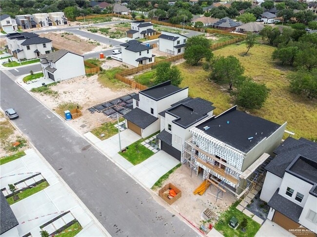 Building Photo - 2609 E Solar Dr