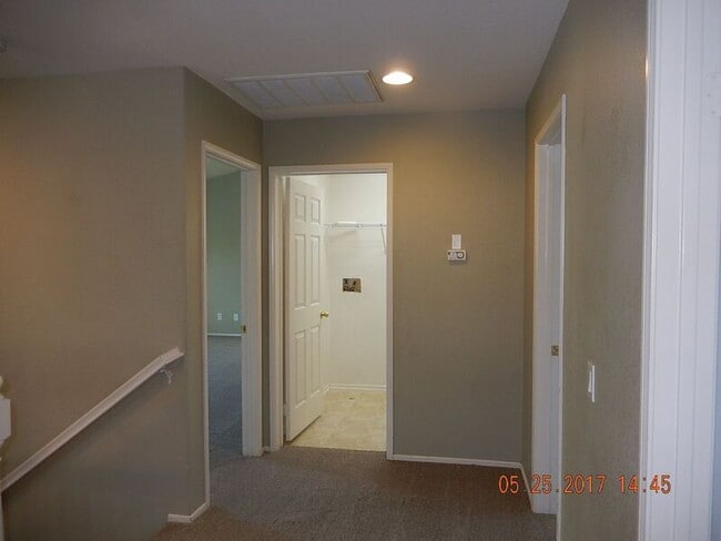 Building Photo - 37965 Encanto Rd