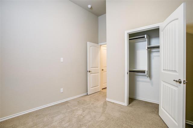 Building Photo - 453 Spring Dr