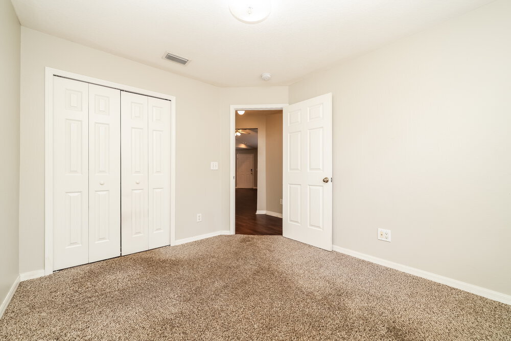 Building Photo - 10523 Lakeside Vista Dr