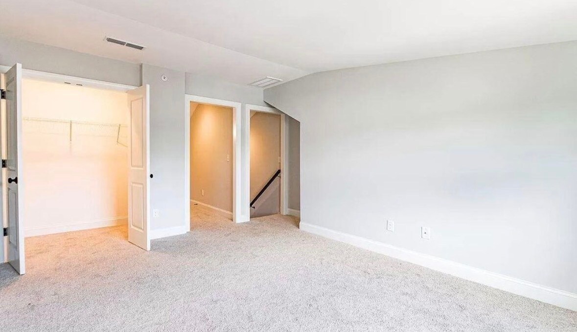 Building Photo - 6800 Milligan Way