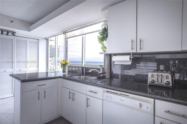 Building Photo - 3411 Indian Creek Dr