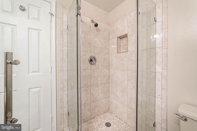Building Photo - 7208 Burton Hill Ct