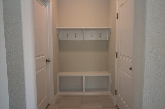 Building Photo - 105 Stone Fork Ln