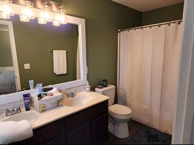 Building Photo - 328 Moonstone Dr