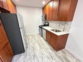 Building Photo - 2 bedroom in Bronx NY 10465