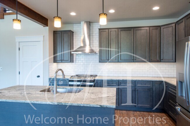 Building Photo - Garrison Duplex