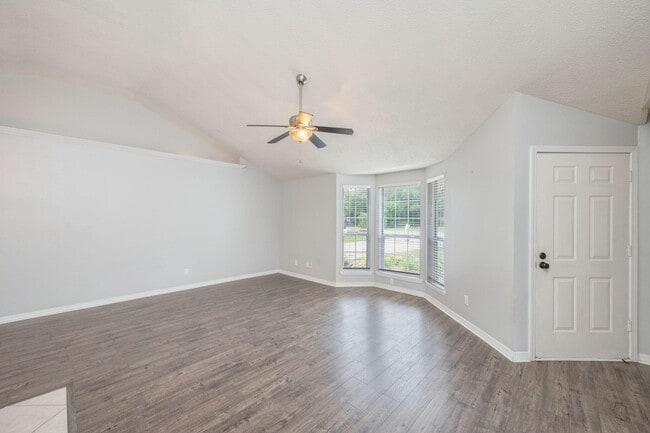 Building Photo - 6507 Flagler Dr