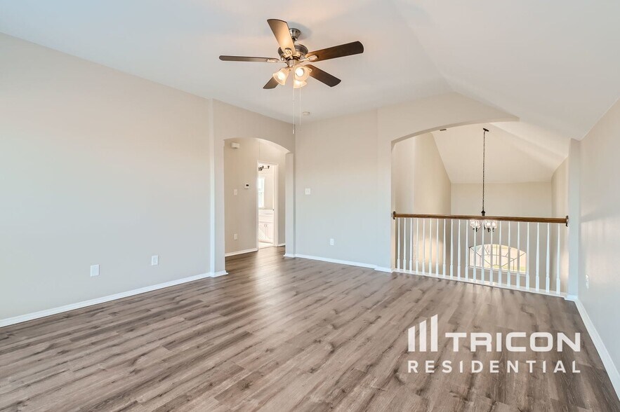 Building Photo - 1216 Juniper Ln