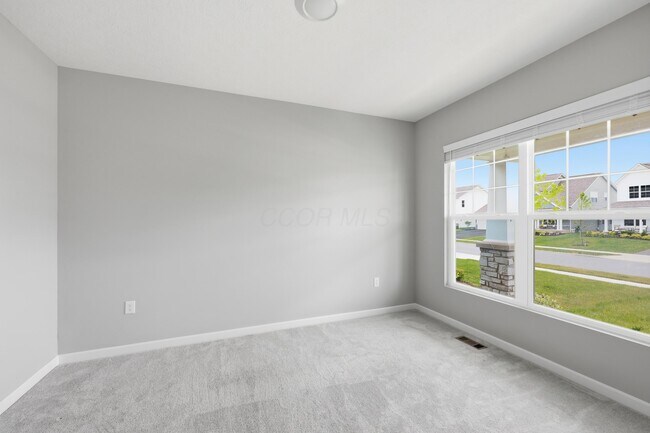 Building Photo - 5749 Shadowfair Ln