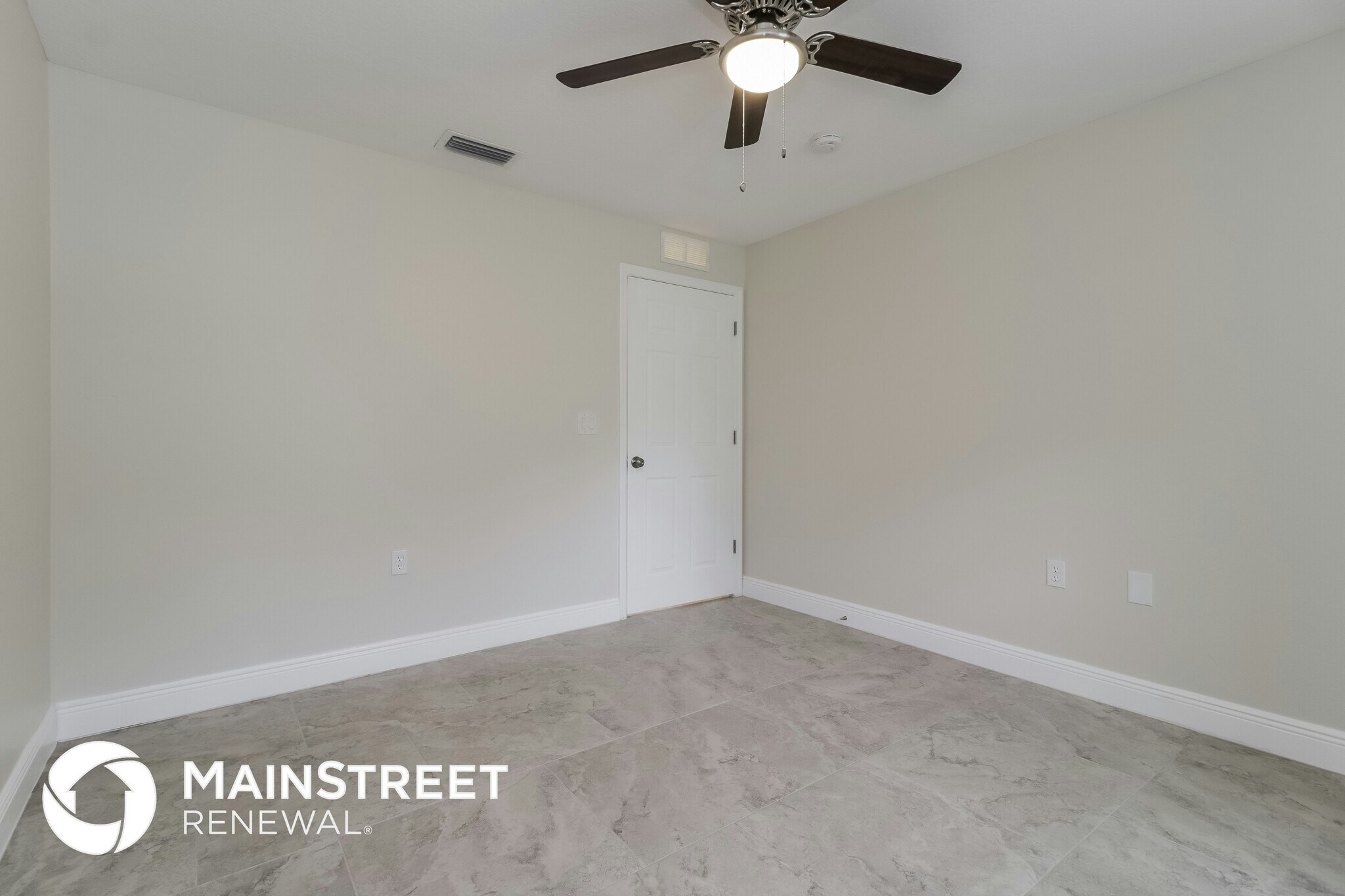 Building Photo - 312 Oak St