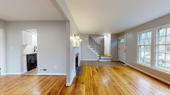 Building Photo - Maple Heights Area - 3 Bedroom Single Family Home