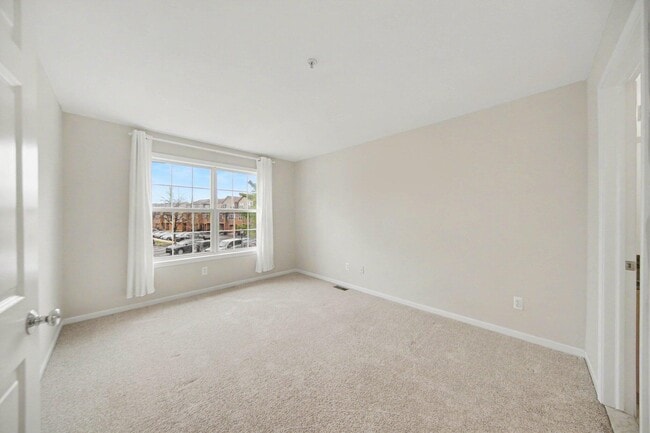 Building Photo - 2738 Barclay Wy