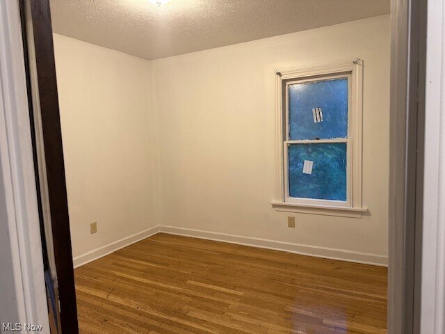 Building Photo - 14223 Glenside Rd