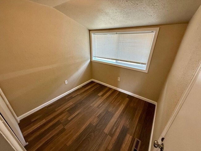 Building Photo - Very cute 1.5 bedroom House for Rent on Normal Hill, Lewiston, ID