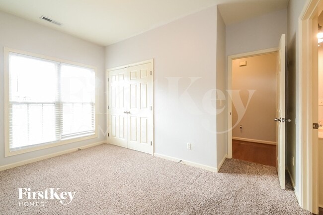 Building Photo - 105 Sunflower Pl