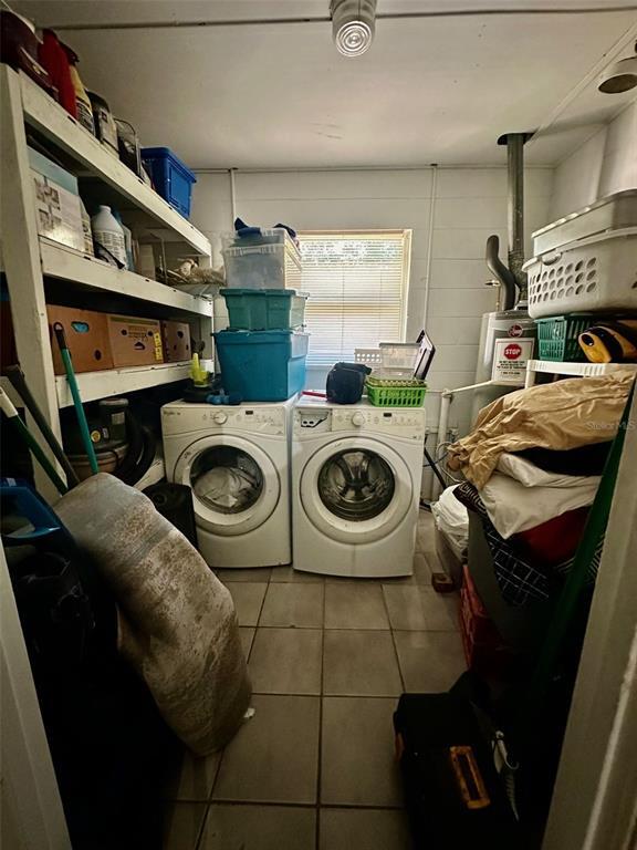 Building Photo - 1914 NE 21st Pl