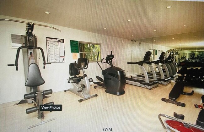 Building Photo - 5150 NE 6th Ave