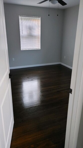 Building Photo - 3820 Lawler Dr