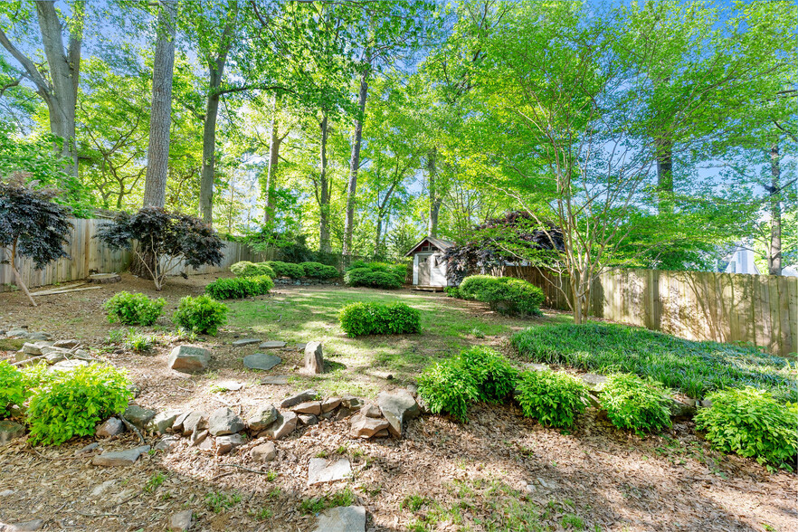 Large backyard (0.3 acre lot) - 121 Brower Street