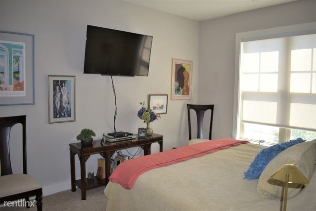 Building Photo - 215 Promenade Vista Street