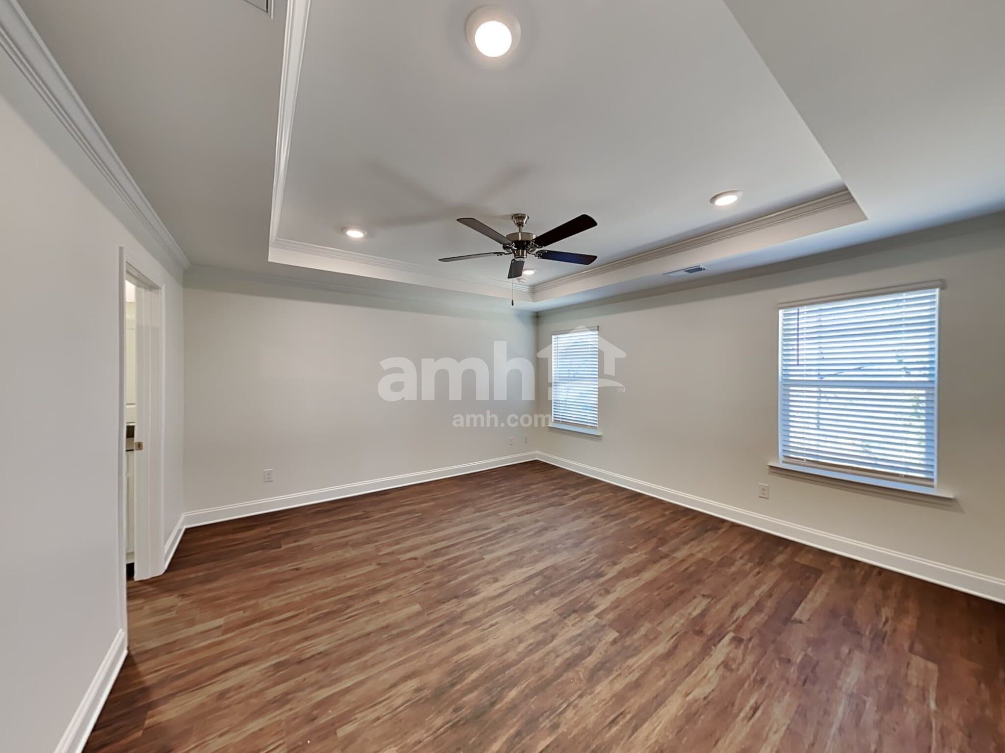 Building Photo - 617 Rivermist Dr