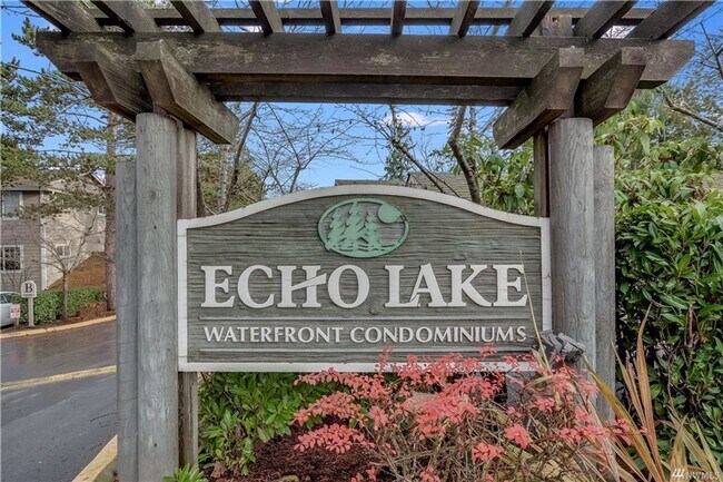 Building Photo - Charming condo at Echo Lake