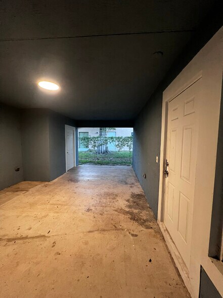 Building Photo - 1311 Emerald Terrace