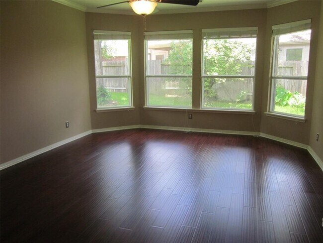 Building Photo - 8406 Oak Villa Ct