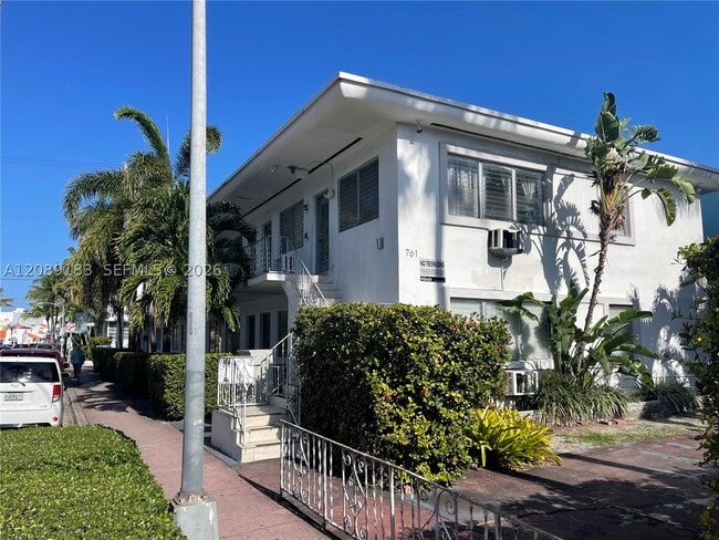 Building Photo - 761 Euclid Ave