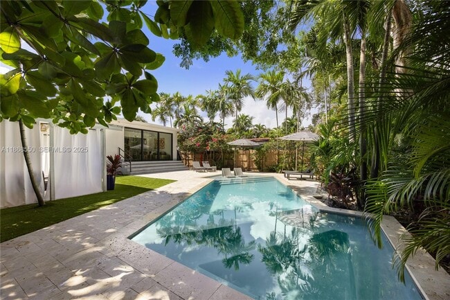 Building Photo - 141 SW 23rd Rd