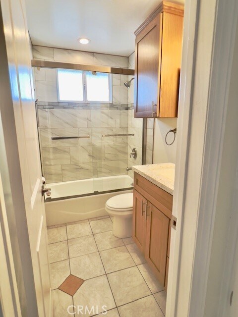 Building Photo - 711 N Soldano Ave