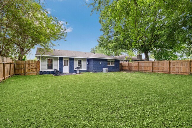 Building Photo - 5013 Valleyview Dr