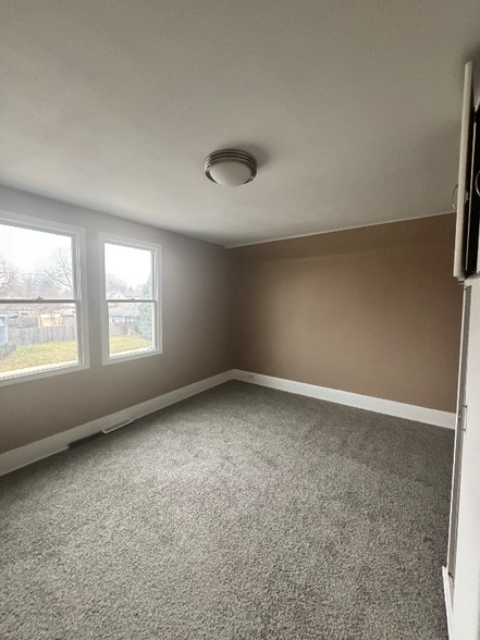 Building Photo - 2921 93rd St