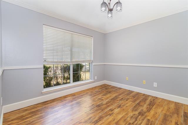 Building Photo - 3925 Oakmont Dr