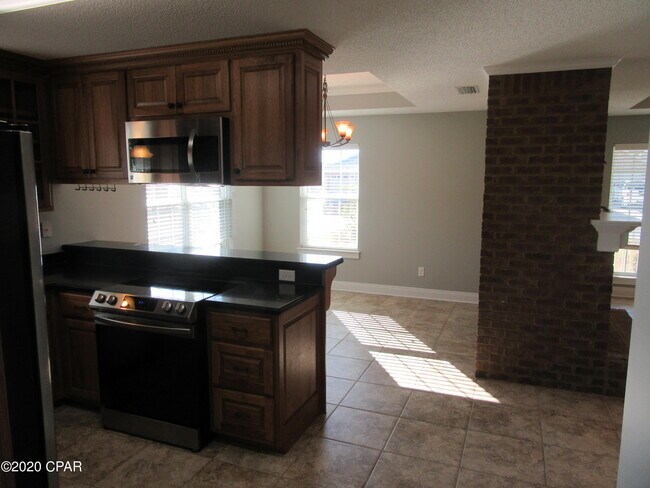 Building Photo - 4604 Bylsma Cir