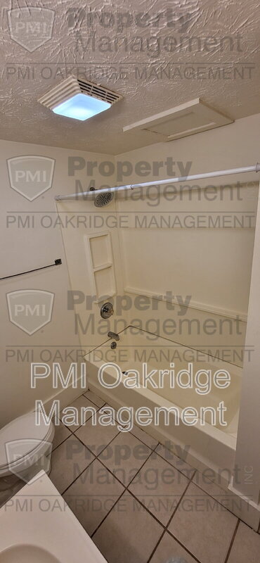 Building Photo - 24B N Mulberry St