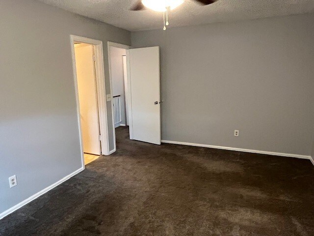 Building Photo - 16570 E Dickenson Pl