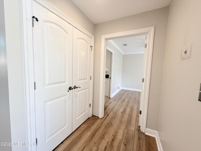 Building Photo - 5511 La Moya Ave