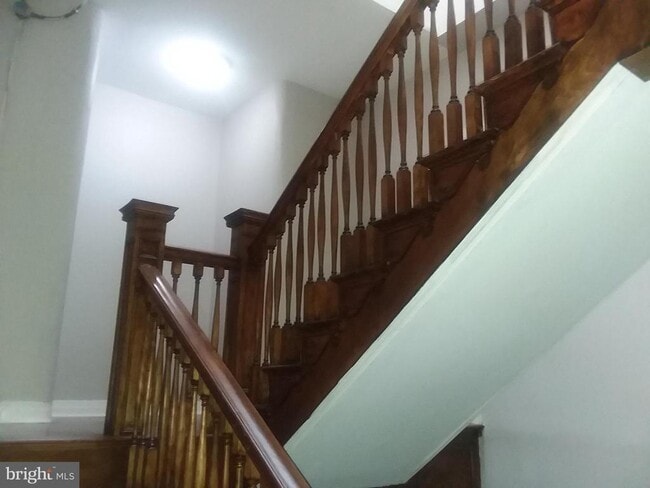 Building Photo - 2012 Mt Royal Terrace