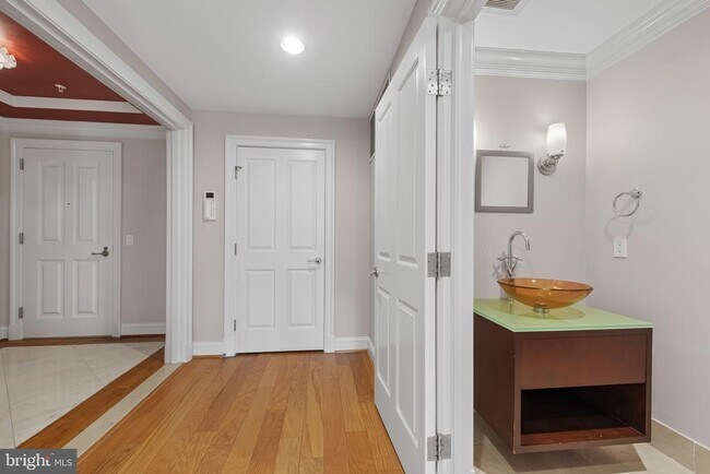 Building Photo - 801 Key Hwy