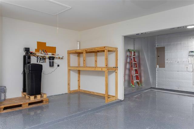 Building Photo - 10038 Boswell Dr