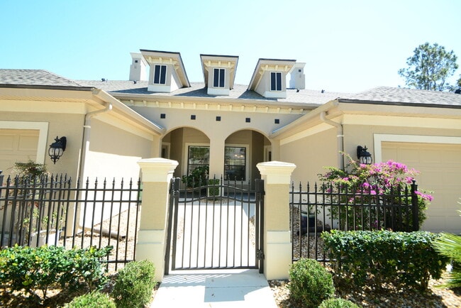 Primary Photo - Furnished townhome! Located in Plantation ...