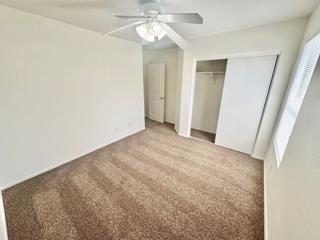 Building Photo - 2106 W Alta Vista Rd