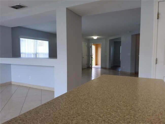 Building Photo - 3055 Anquilla Ave