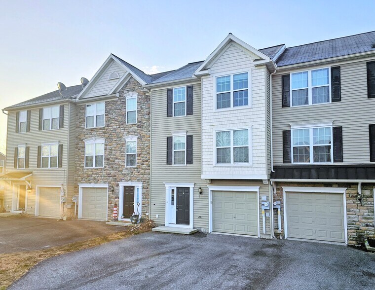 Building Photo - 117 Ironwood Ct