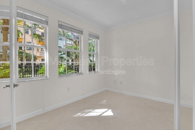 Building Photo - 2441 San Pietro Cir