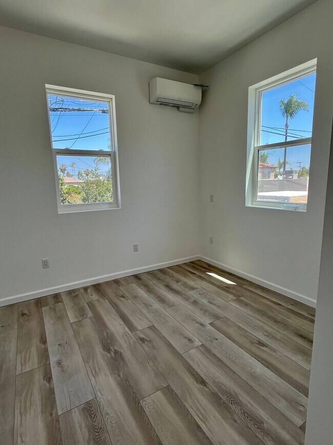 Building Photo - 1 Bedroom 1 Bath in Kensington