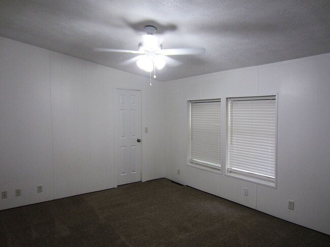 Building Photo - 1104 Pecan Ridge